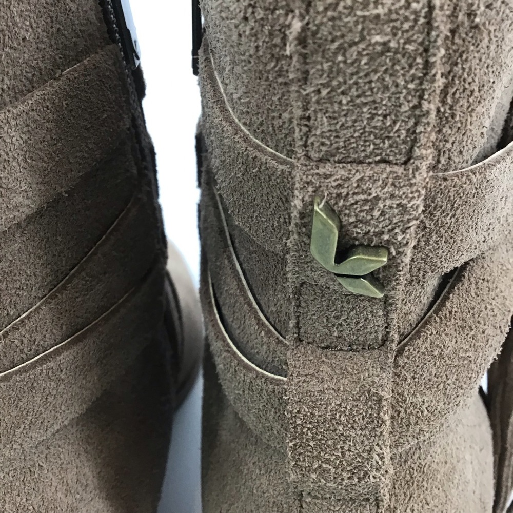 Kookaburra by UGG Kenz Western Suede Tassel Ankle Boot - Picture 12 of 13